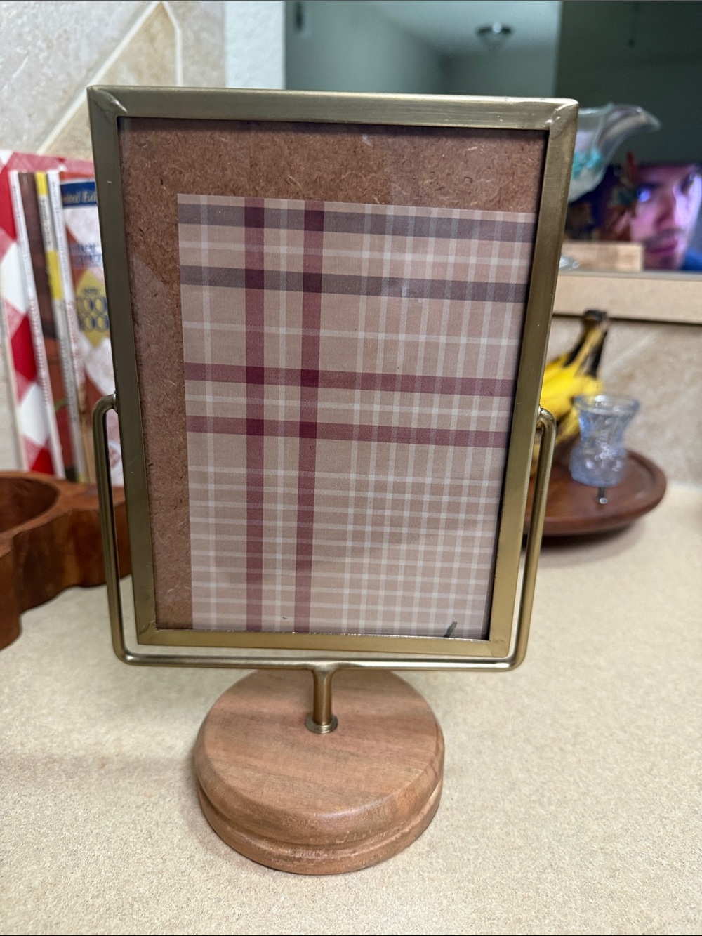 Hearth & Hand with Magnolia Footed 8x10 Gold Frame
